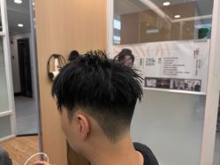-首脑美发沙龙