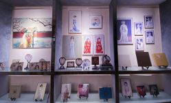 -盘子女人坊古装写真摄影(厦门总店)