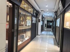 -云洲古玩城(大木桥路店)