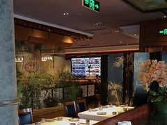 -八府香鸭·啫啫煲(华山路店)