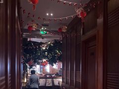 -八府香鸭·啫啫煲(华山路店)