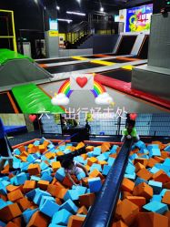 -蹦贝运动中心·蹦床·攀岩·闯关(龙岗店)