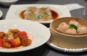 Platinum Shrimp Dumpling Royal