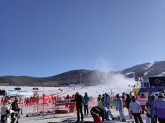 -中旅松花湖滑雪场