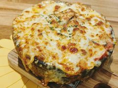 -Dragon Pizza•圆脸龙披萨·牛排餐厅