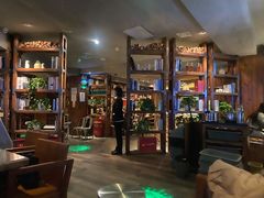 大堂-牛德亨臻牛潮汕火锅(万邦时代店)