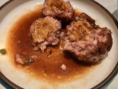 鸭蛋黄狮子头-梅飞酒家(名辉豪庭店)