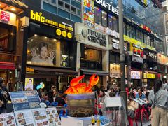 -BHC炸鸡(明洞总店)