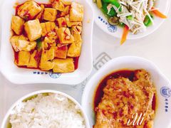 -同济大学本部学苑饮食广场