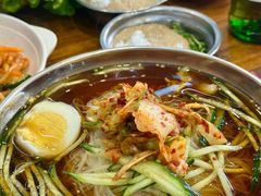 -韩风烤牛肉冷面店