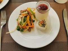 -芽庄日出海滩水疗酒店