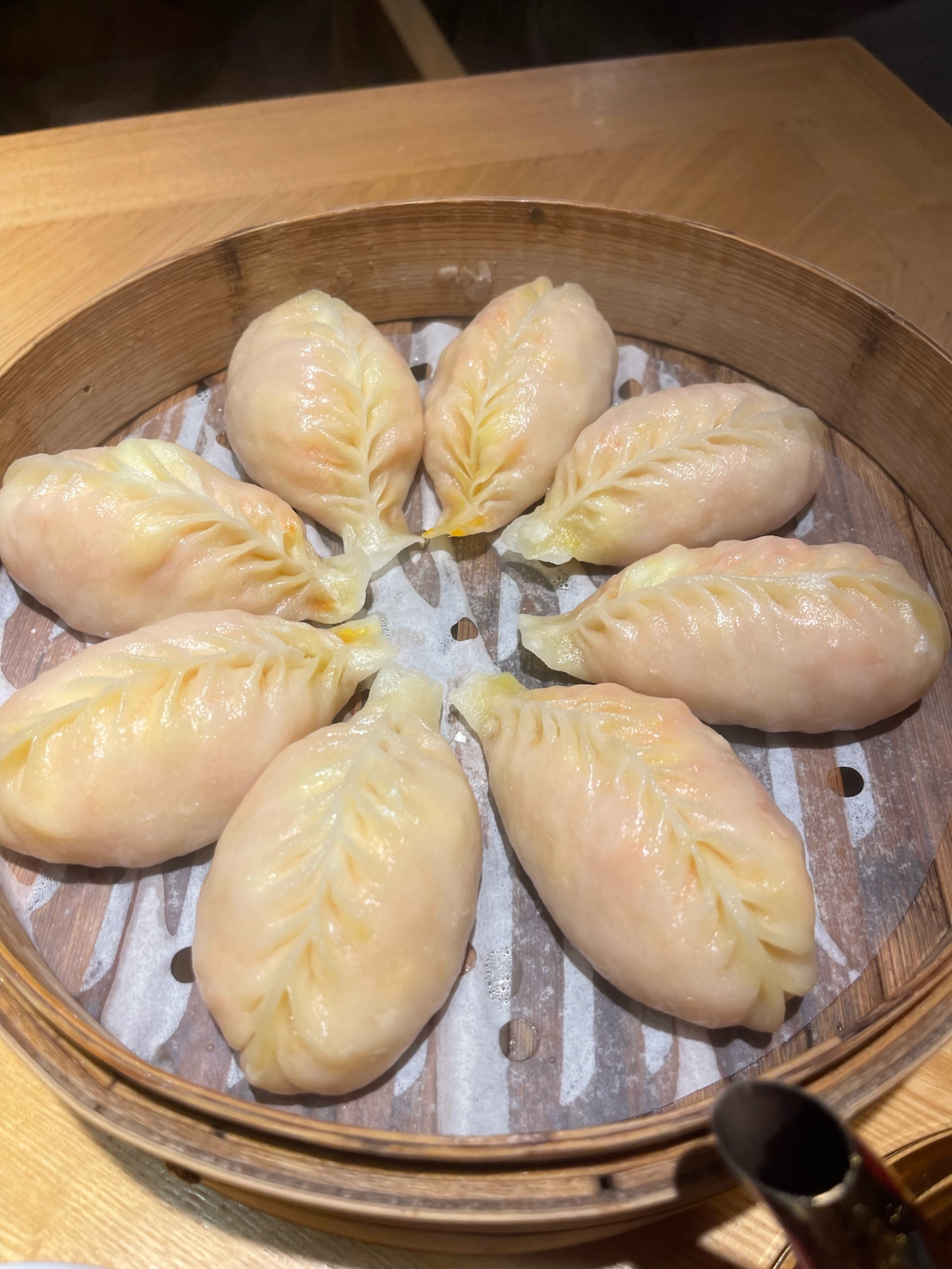 烫面包子太太太香了