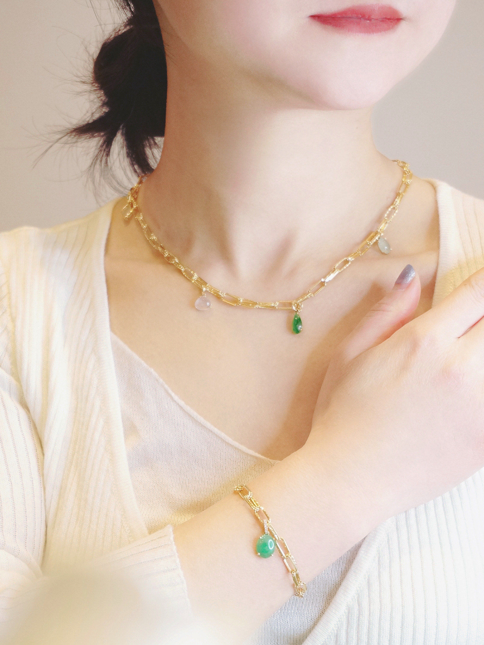 翡翠小滴溜搭配方形万能链太讨喜啦❣️