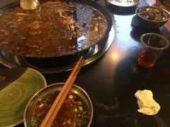 -鸿顺老铁锅美蛙鱼府(解放碑店)