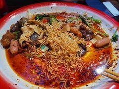 -老街称盘麻辣烫(东方新天地店)