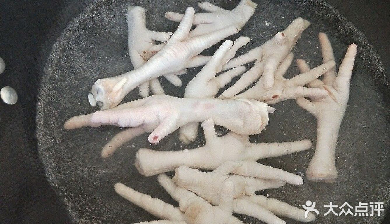 超级美味的柠檬鸡爪的做法，夏日下饭菜