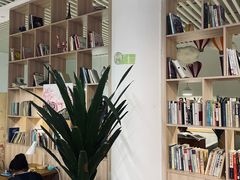 -有何Book(六堰体育馆店)