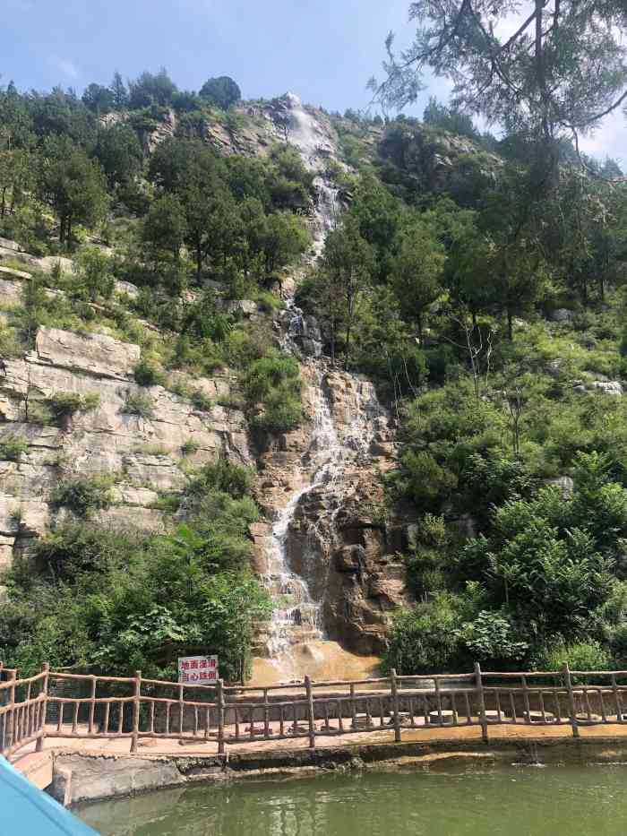 黄金谷画山水廊-"位置:浆水泉风景区里,新开发的黄金谷. .