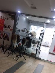 -镁连社·美联社