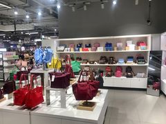 -唯品会(北京国瑞城店)