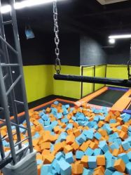 -蹦贝运动中心·蹦床·攀岩·闯关(龙岗店)