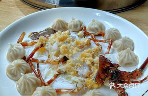 Steamed Boston Lobster with Garlic Vermicelli and Xiao Long Bao