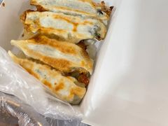 -阿洪锅贴王(小吃城店)