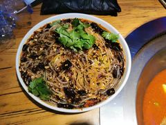 -山河屯铁锅炖(哈西站店)