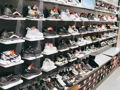 -云柏鞋业(十里堡店)