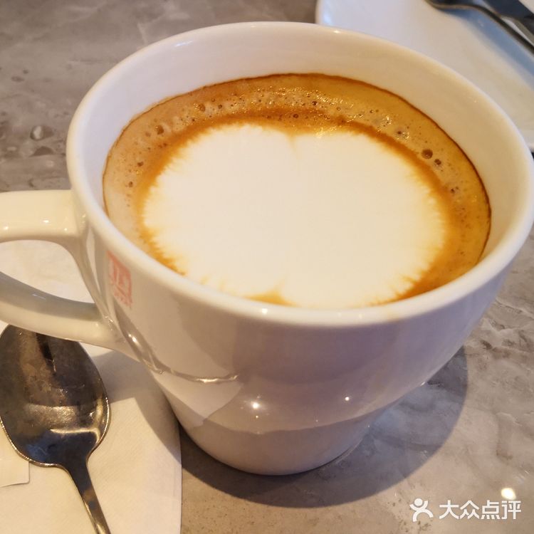 在必胜客悠然地吃个早餐，这一直以来都是我的爱好之一