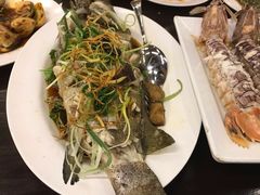 清蒸石斑鱼-大螃蟹海鲜餐厅
