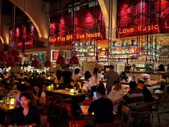 -FOUR PLAY BAR