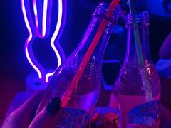 -UP嘻哈酒吧(粉巢店)
