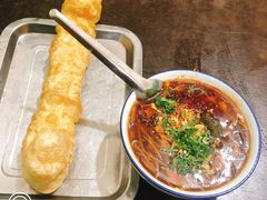 -许西美食一条街