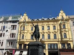 -耶拉契奇总督广场