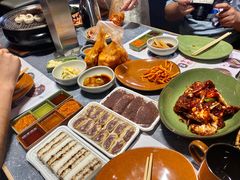 -草家酱蟹炭火烤肉店(珲春南路一店)