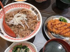-牛邸·烧肉饭(来福士店)