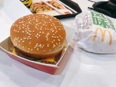 巨无霸-麦当劳(盐城世纪大道得来速店)