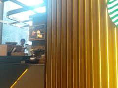 -星巴克(港汇1号办公楼店)
