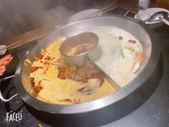 -佬土鹅肠火锅(中建大观店)