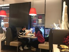 大堂-必胜客(证大大拇指店)