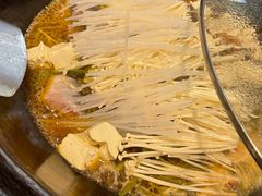 -屯老二农家铁锅炖·行业领军者(梅江店)