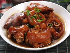 猪蹄子-街角花园主题餐厅(鑫长宏步行街店)