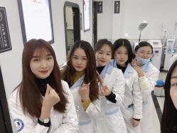 -蕾特恩专业祛痘·皮肤管理