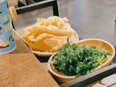 -尚尚仙·酸汤猪手·猪肚鸡火锅(华联万柳购物中心店)