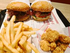 -The Habit Burger Grill 哈比特汉堡(爱琴海店)