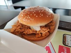 香辣鸡腿堡-肯德基(杭州和平饭店)