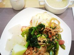 -苏州汇融广场假日酒店