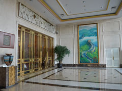 东方滨江大酒店入口处景观-上海国际会议中心东方滨江大酒店