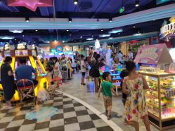-LuckyStar幸运星家庭娱乐中心(东莞国贸店)